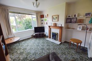 Lounge- click for photo gallery